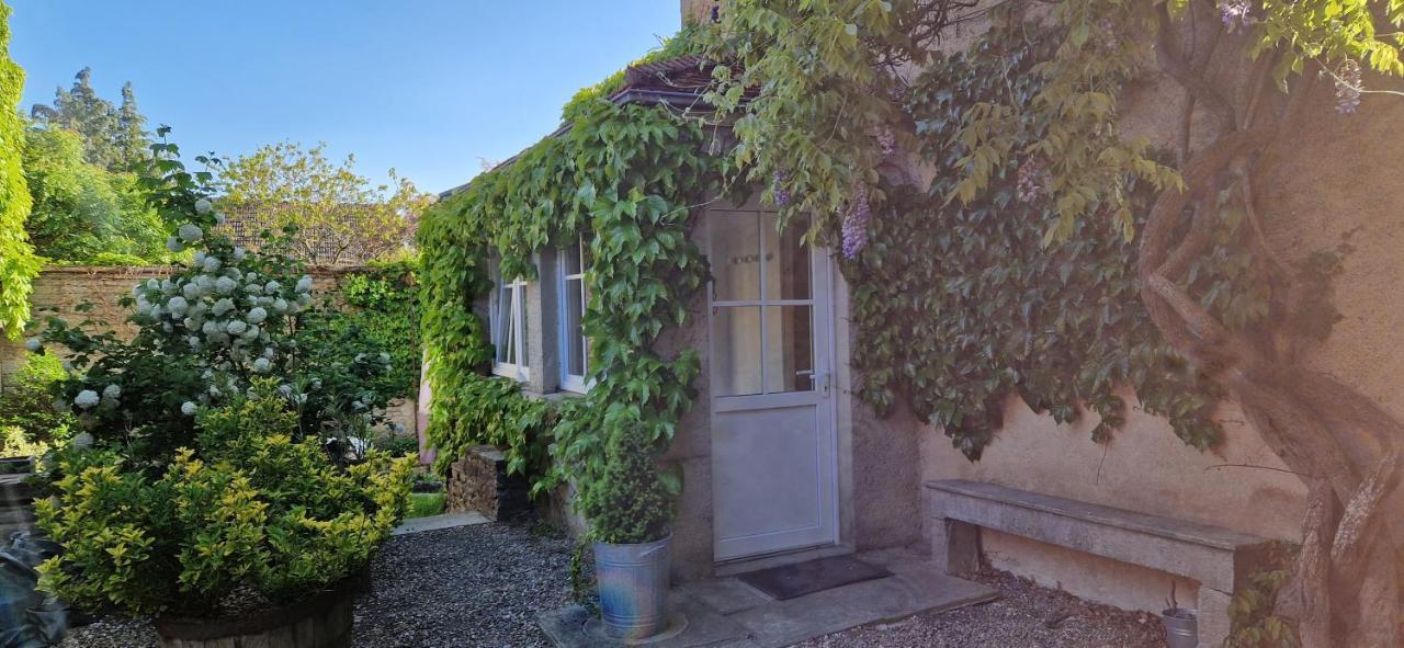 La Tour Du 12 Villa Chamboeuf Exterior photo